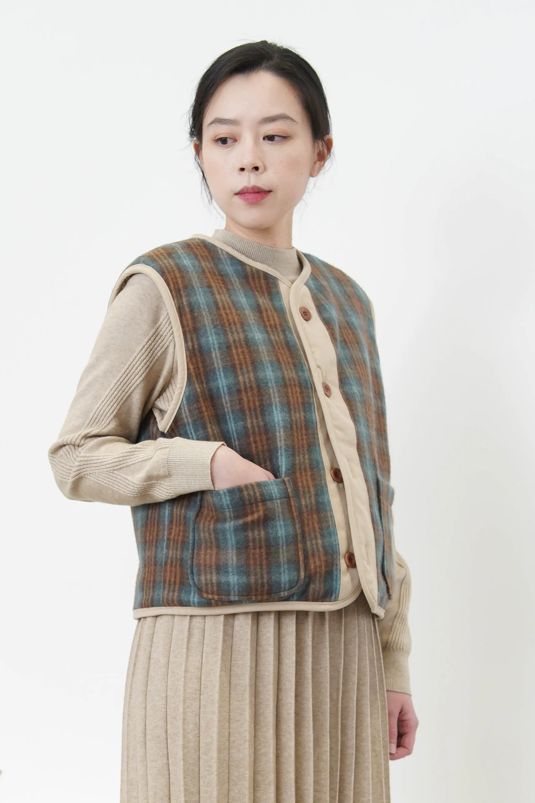 2 ways checked fleece vest