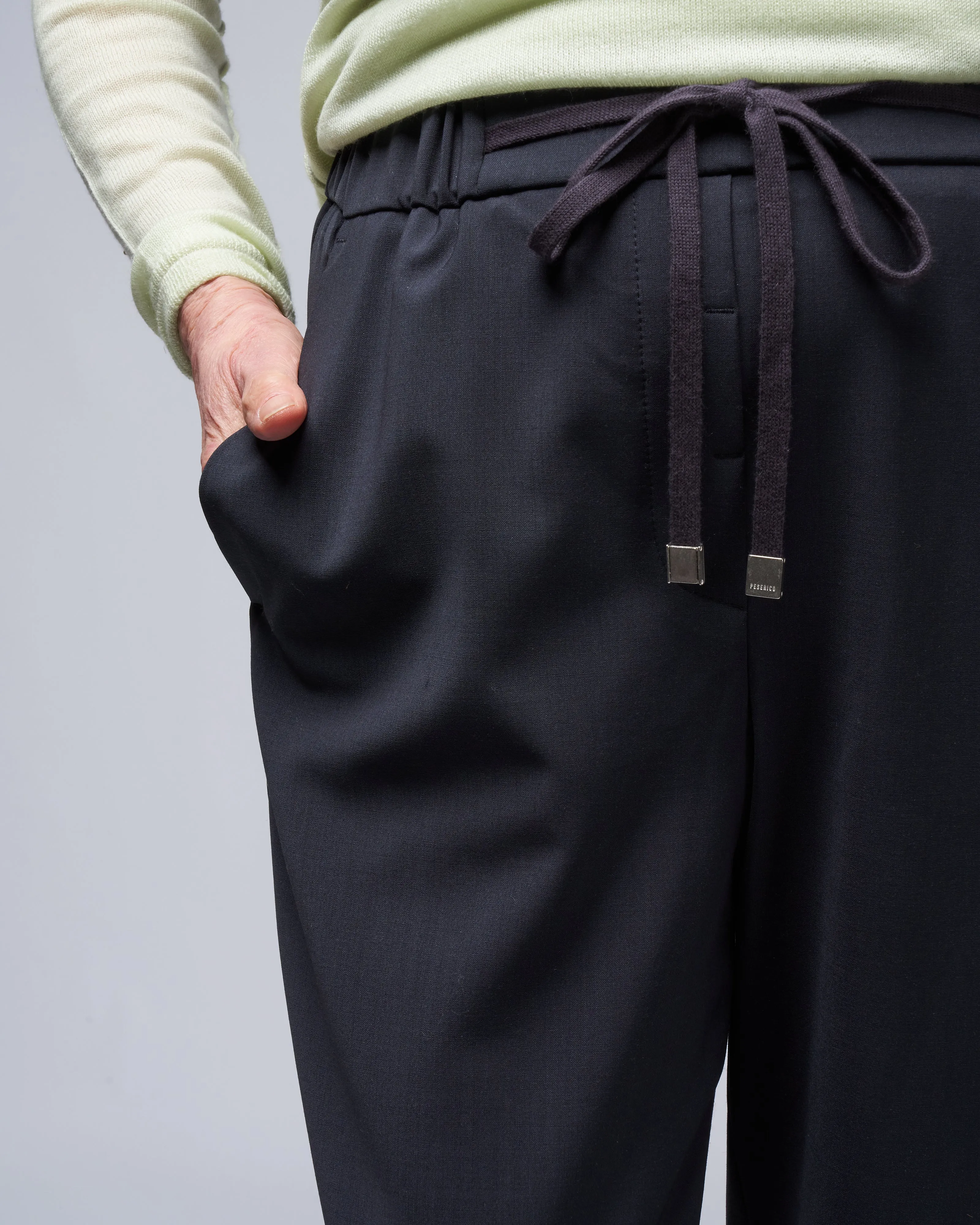 cool wool jogger - black cumin